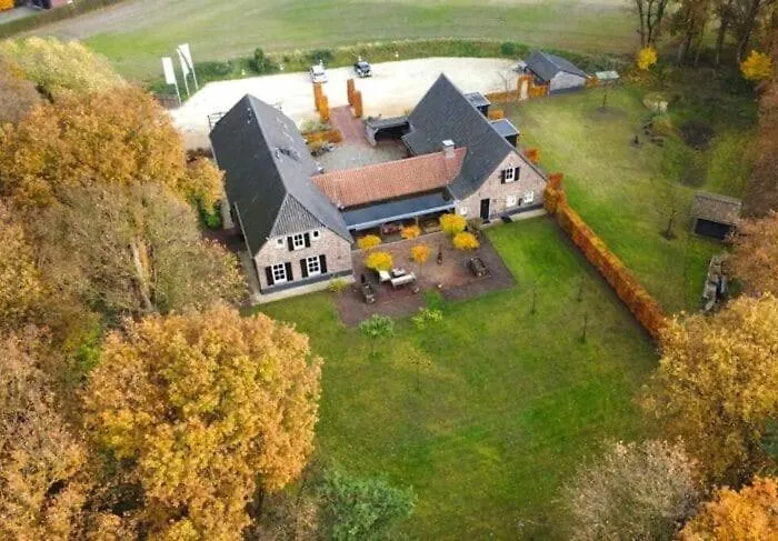 Hof Bed & Breakfast 3*